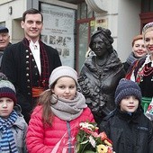 W Muzeum Mazowieckim, przy którym stoi pomnik, powstanie stała ekspozycja poświęcona wielkim płocczanom, a jej częścią będzie wyposażenie warszawskiego domu Miry Zimińskiej- -Sygietyńskiej.