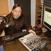 Grzegorz Kasjaniuk, autor książki o objawieniach w Gietrzwałdzie, pracuje w Polskim Radiu Olsztyn.