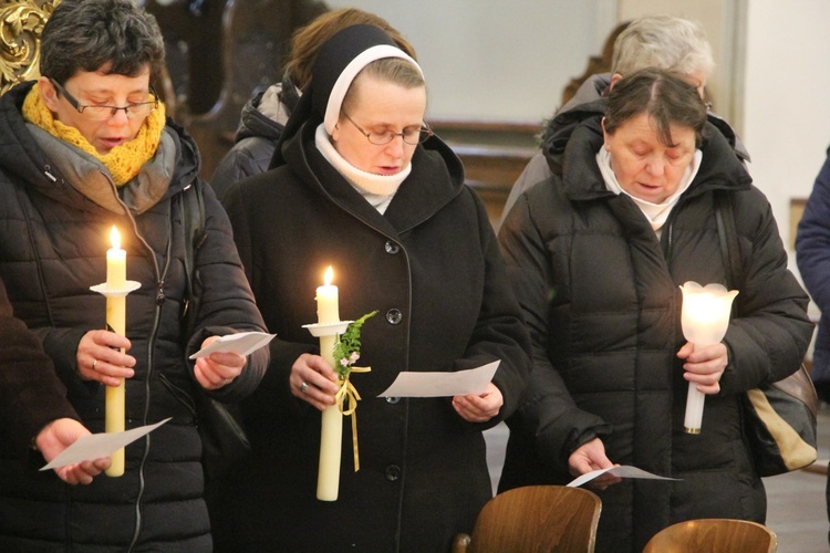 Obchody Dnia Życia Konsekrowanego w Łowiczu