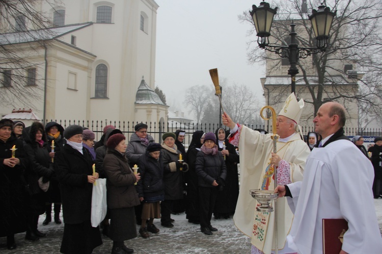 Obchody Dnia Życia Konsekrowanego w Łowiczu