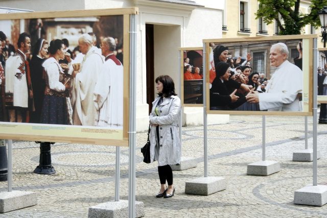  "Być razem" - fotograficzne rozmowy o Janie Pawle II