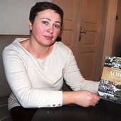 ◄	Aneta Garanty prezentuje wyjątkową książkę.