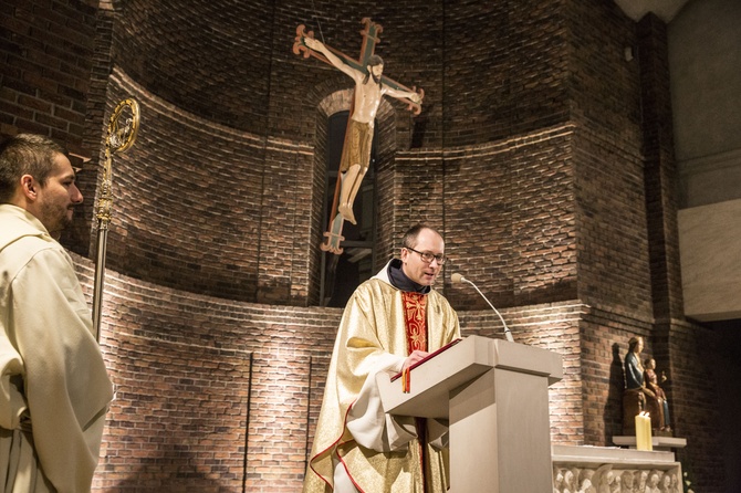 Napełnij stągwie wodą. Święcenia diakonatu we Wspólnotach Jerozolimskich