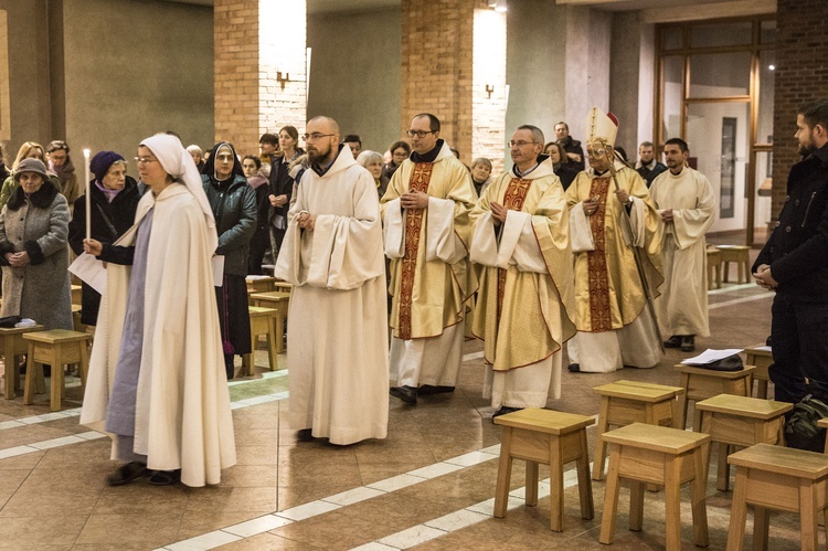 Napełnij stągwie wodą. Święcenia diakonatu we Wspólnotach Jerozolimskich