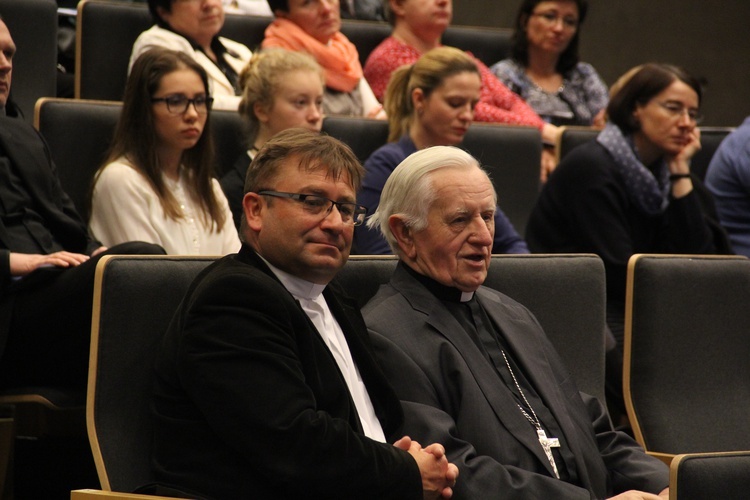 Konferencja "W trosce o jakosć powietrza na Śląsku. Pedagogika i duchowość ekologiczna PILGRIM",  18 luty, Katowice