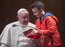 Franciszek rozmawiał z dziećmi o konklawe