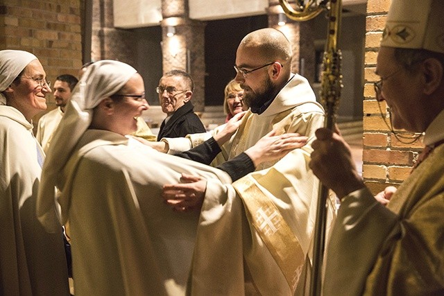 – Napełniaj, Darku, stągwie twojego życia i życia innych po brzegi, aby Pan Jezus mógł działać w nich cuda – prosił bp Michał Janocha.