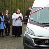 ▲	Nowy fiat ducato ułatwi życie niepełnosprawnym i ich rodzicom.