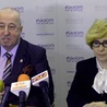 O nowej organizacji placówek oświatowych mówili: Anna Ostrowska, dyrektor wydziału edukacji w radomskim magistracie, i Karol Semik