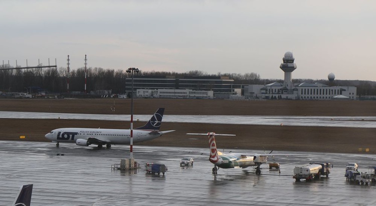 Rusza połączenie lotnicze Warszawa-Zielona Góra