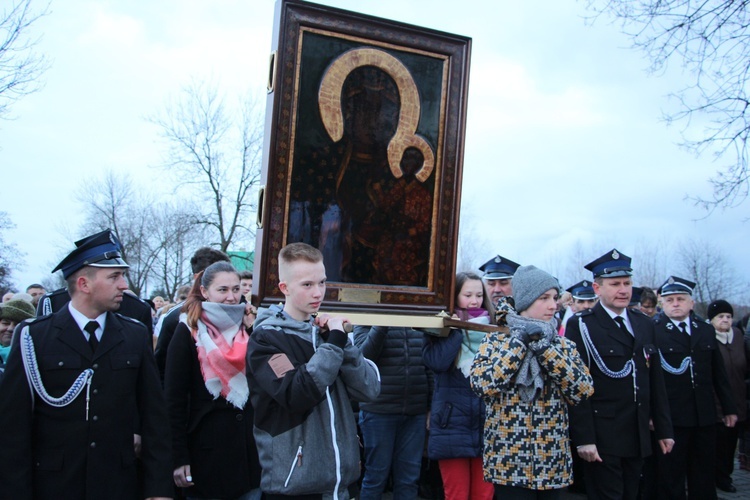 Powitanie ikony MB Częstochowskiej w Kozłowie Biskupim