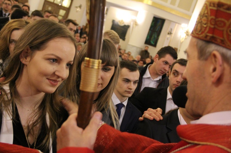 Bierzmowanie w par. MB Anielskiej w Dębicy