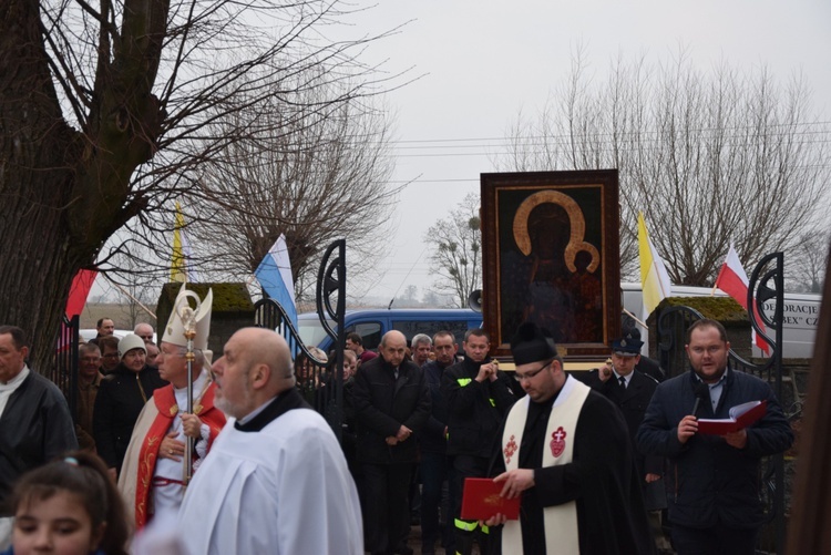 Powitanie ikony MB Częstochowskiej w Kurdwanowie