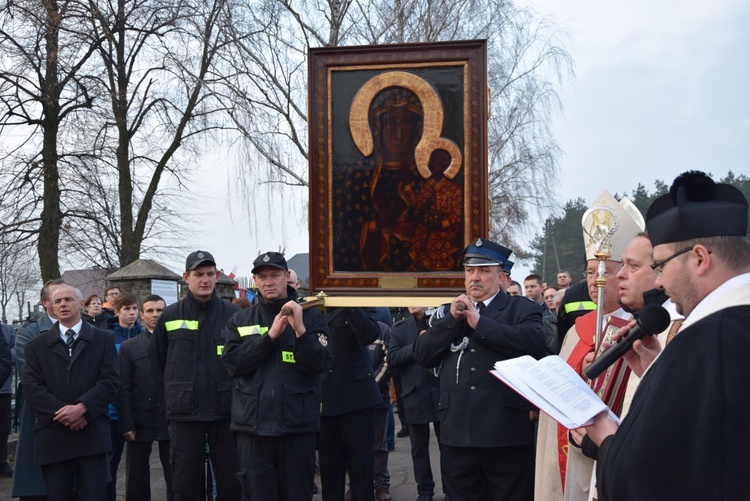 Powitanie ikony MB Częstochowskiej w Kurdwanowie