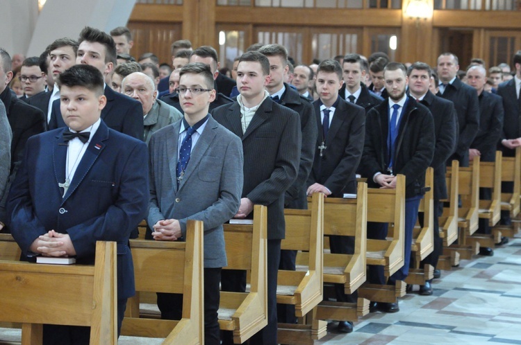 Bierzmowanie w par. Miłosierdzia Bożego w Dębicy