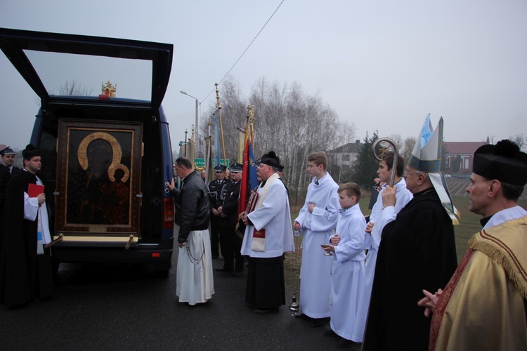 Powitanie ikony MB Częstochowskiej w Kozłowie Szlacheckim