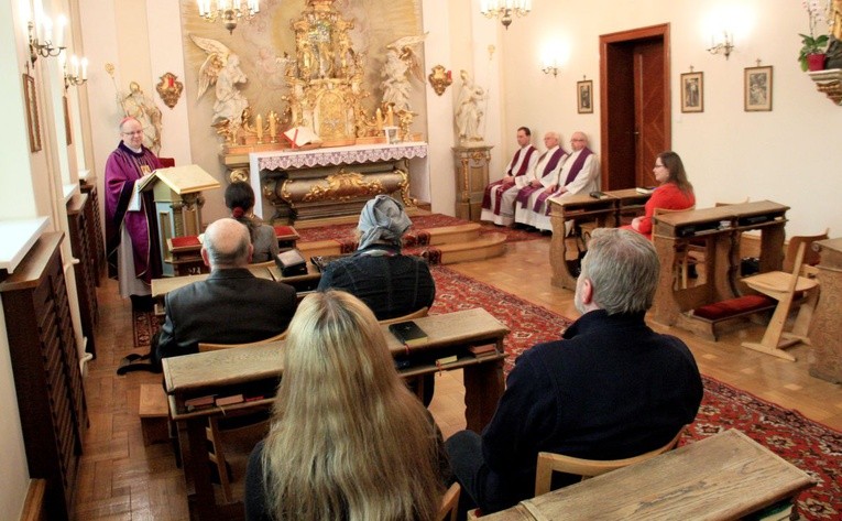 Broń Boże, nie potępiajcie