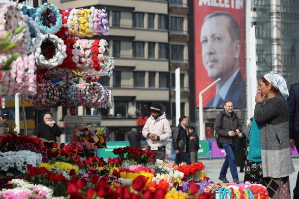 Rząd niemiecki wyraził zgodę na udział niemieckich Turków w referendum