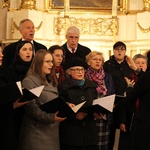 Bp Tadeusz Pieronek w kościele stacyjnym na krakowskim Zwierzyńcu