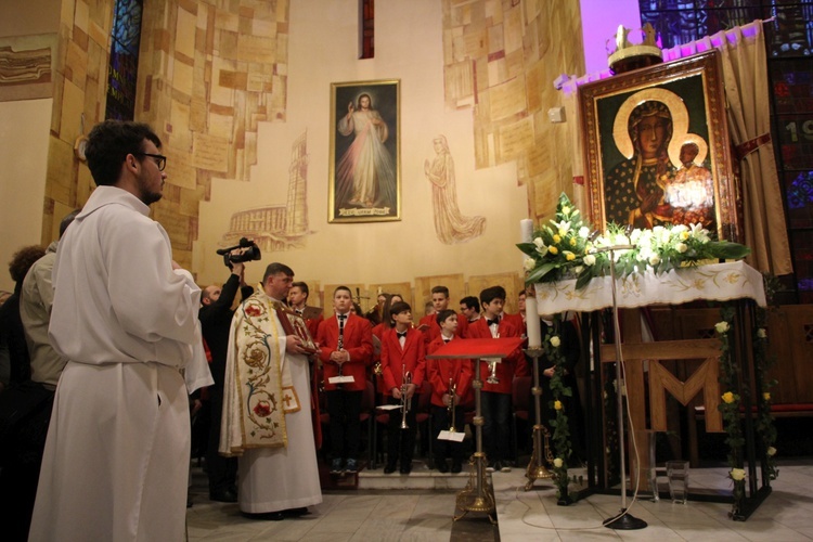 Powitanie ikony MB Częstochowskiej w parafii pw. św. Wawrzyńca w Sochaczewie