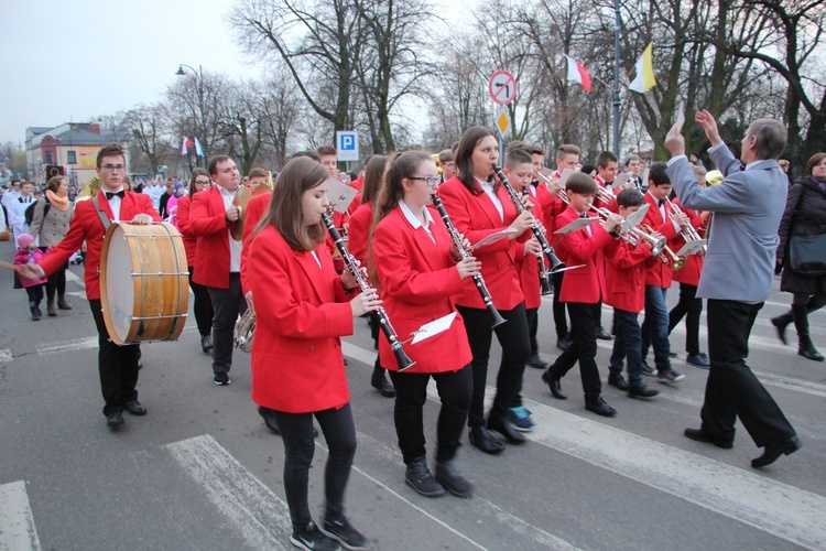 Powitanie ikony MB Częstochowskiej w parafii pw. św. Wawrzyńca w Sochaczewie