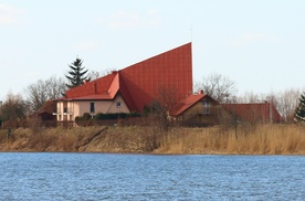 Parafia na cztery i pół wioski