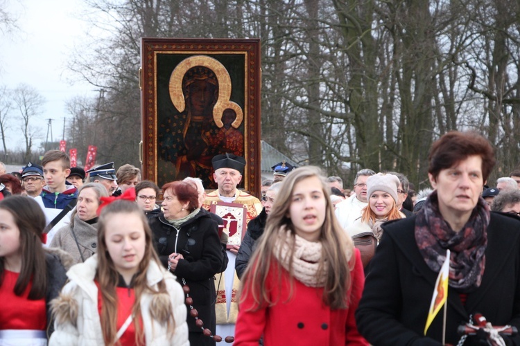 Powitanie ikony MB Częstochowskiej w Brzozowie