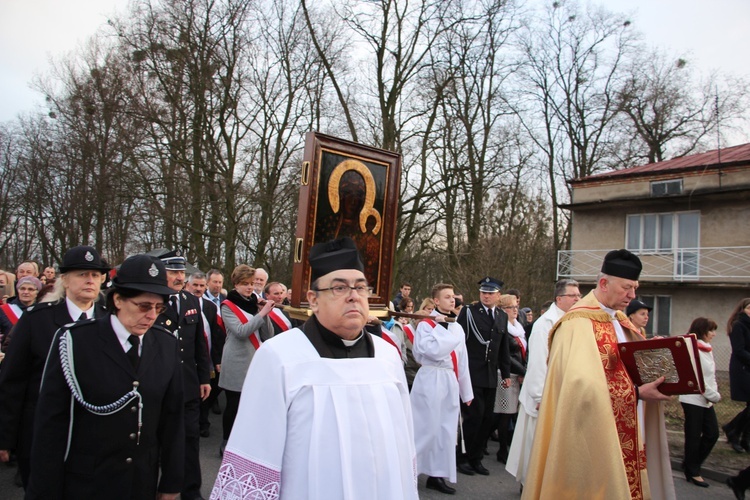 Powitanie ikony MB Częstochowskiej w Brzozowie