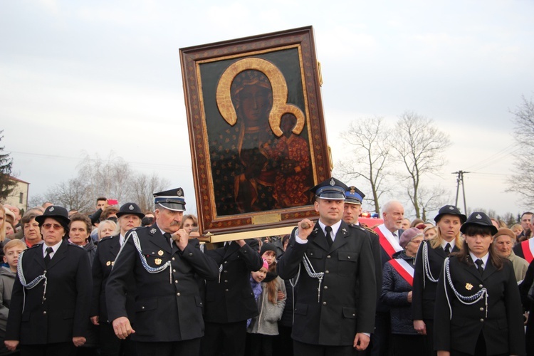 Powitanie ikony MB Częstochowskiej w Brzozowie