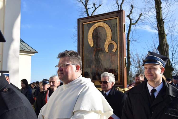 Powitanie ikony MB Częstochowskiej w Sannikach