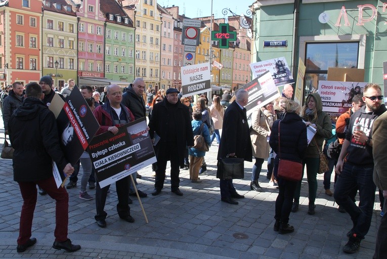 Ogólnopolska manifestacja przeciw szkodliwej ideologii Świadków Jehowy