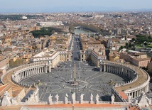 Watykan: trzy czwarte ataków wobec religii wymierzonych w chrześcijan