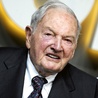 David Rockefeller był ostatnim żyjącym wnukiem słynnego Johna D. Rockefellera, uznawanego za najbogatszego człowieka w historii.