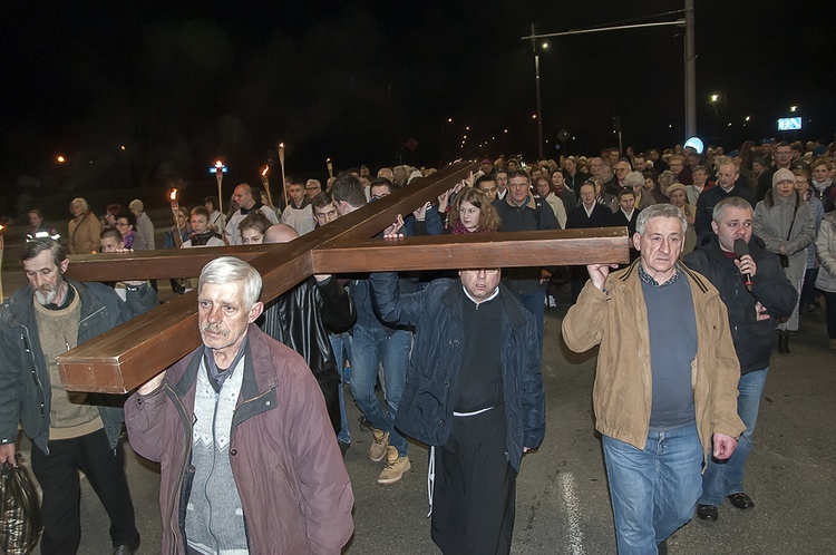 Droga krzyżowa ulicami Koszalina - cz. 2