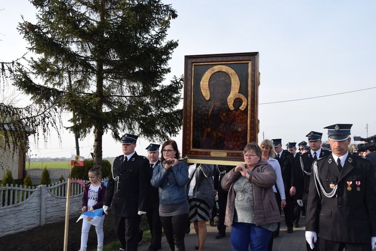 Powitanie ikony MB Częstochowskiej w Śleszynie