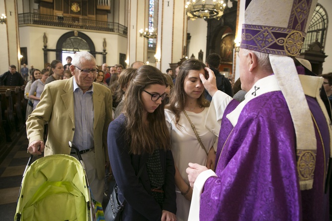 Kardynał Nycz pobłogosławił wszystkie dzieci