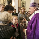 Kardynał Nycz pobłogosławił wszystkie dzieci