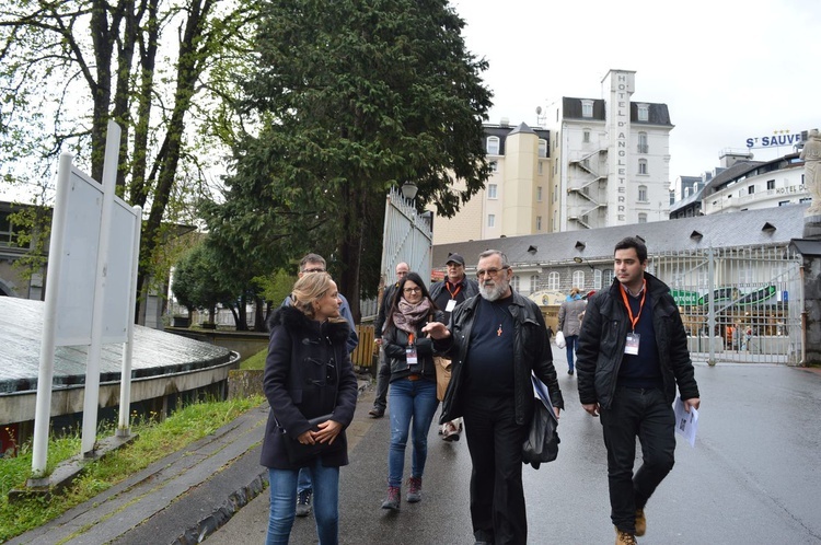 Samolotem prosto do Lourdes