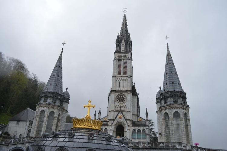 Samolotem prosto do Lourdes