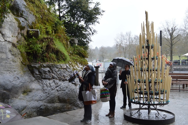 Samolotem prosto do Lourdes