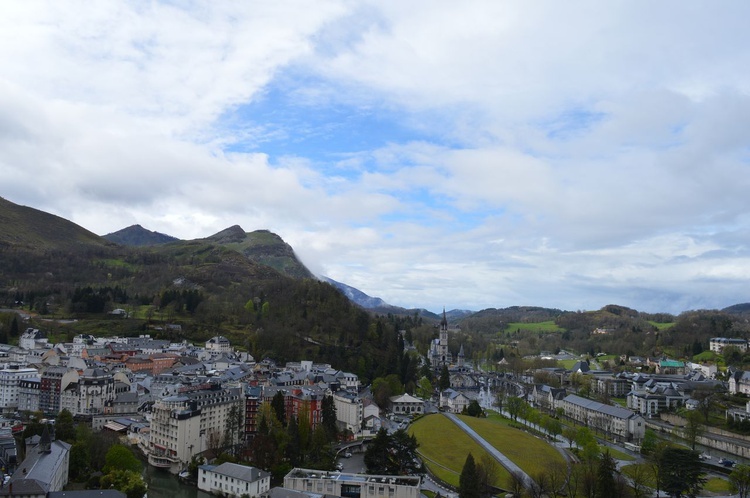 Samolotem prosto do Lourdes