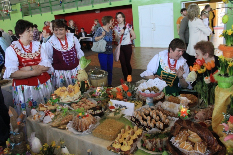 Wielkanocne stoły. Wystawa w Głogówku