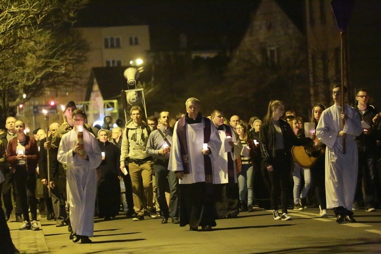 Papieska droga krzyżowa w Dębicy