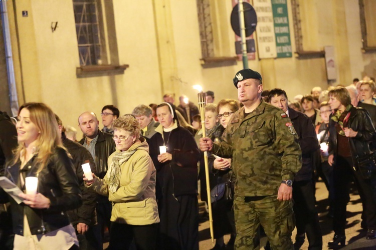 Papieska droga krzyżowa w Dębicy