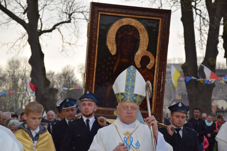 Powitanie ikony MB Częstochowskiej w Trębkach