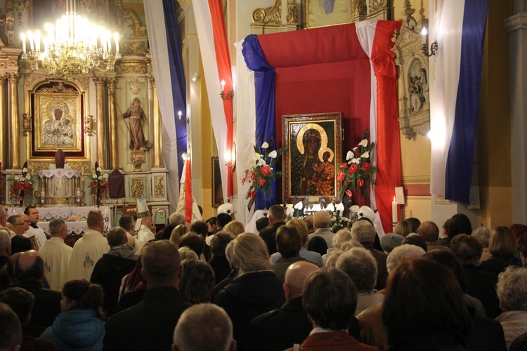 Powitanie ikony MB Częstochowskiej w Oporowie