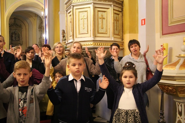 Powitanie ikony MB Częstochowskiej w Oporowie