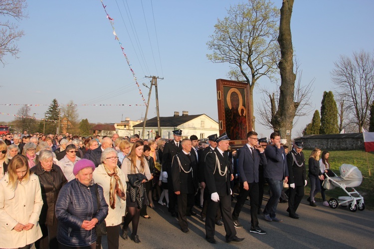 Powitanie ikony MB Częstochowskiej w Oporowie