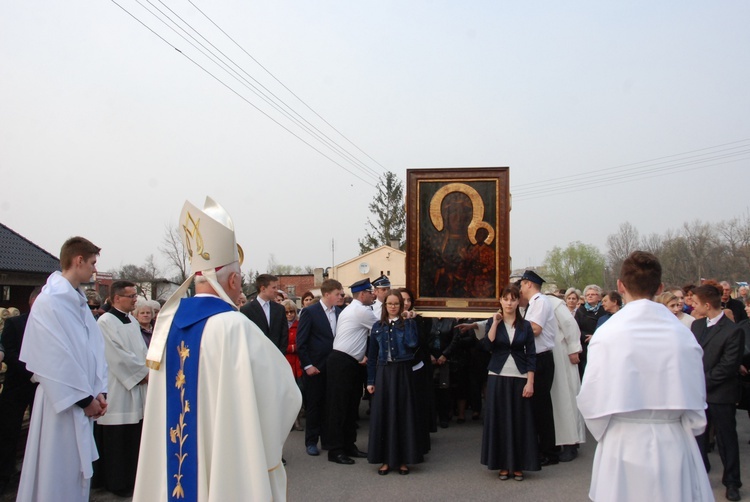 Powitanie ikony MB Częstochowskiej w Bedlnie