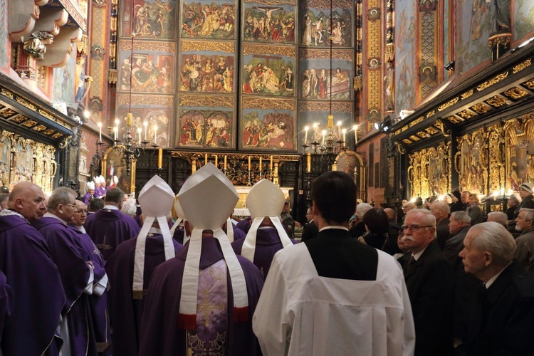 Pogrzeb ks. Stanisława Małysiaka - kościół Mariacki